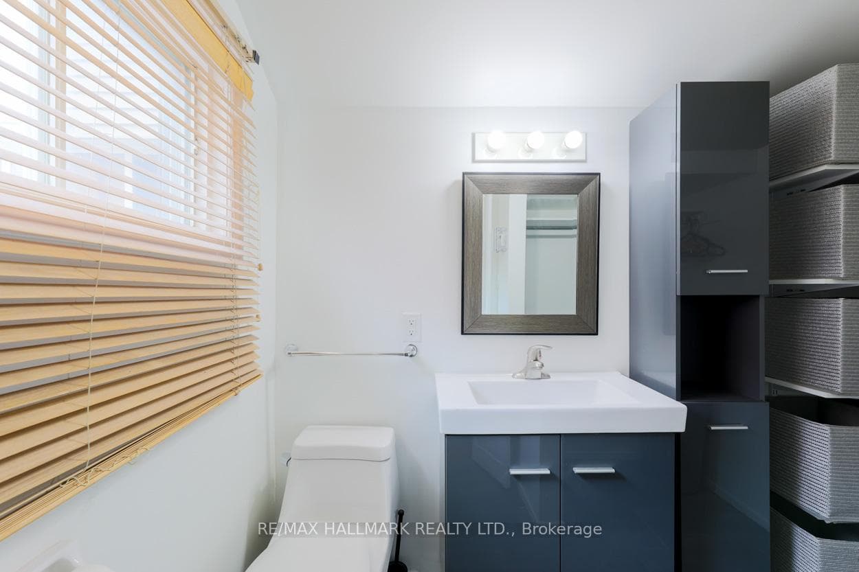 Ensuite 2pc Washroom