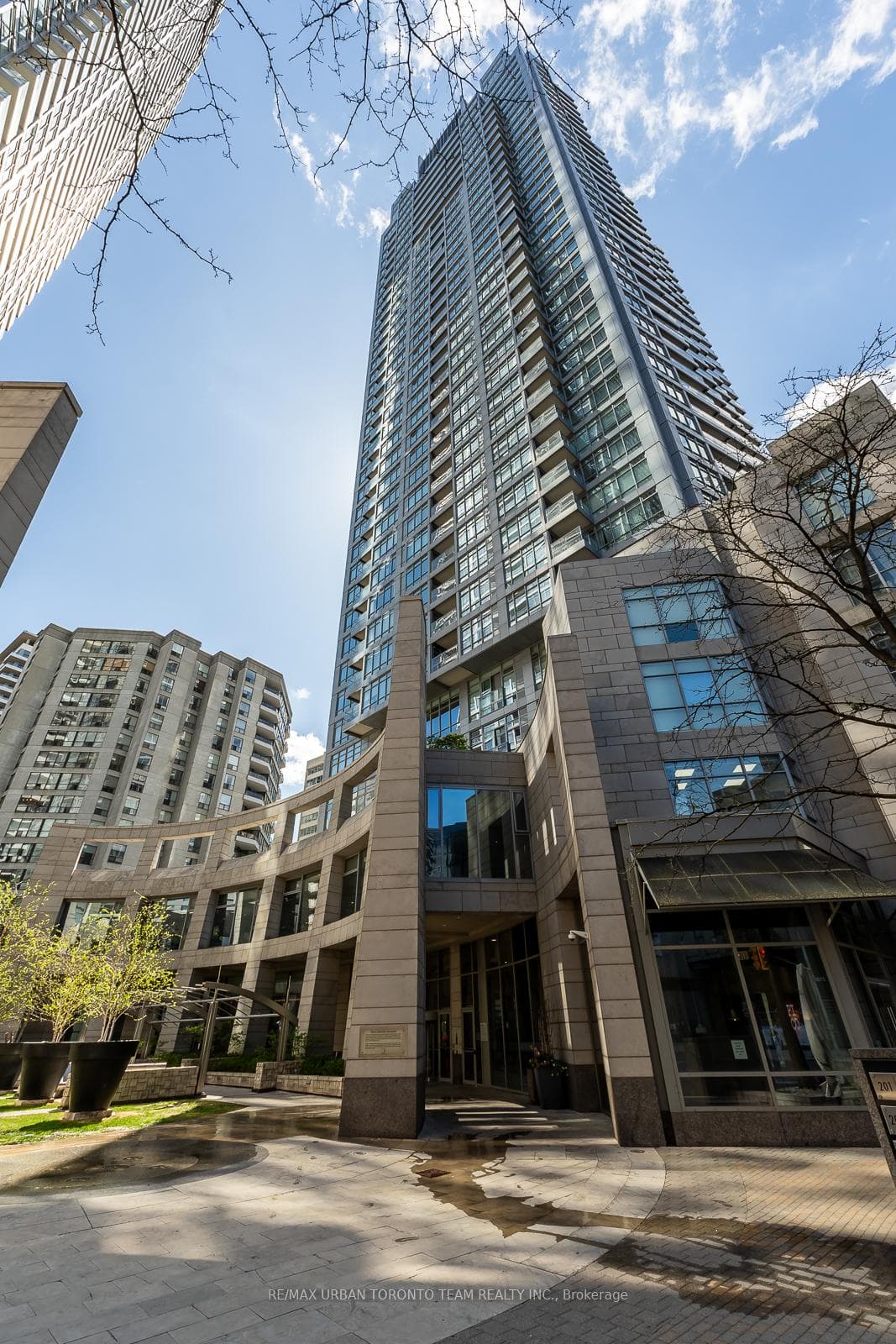 2181 Yonge Street Unit 2903 photo 1