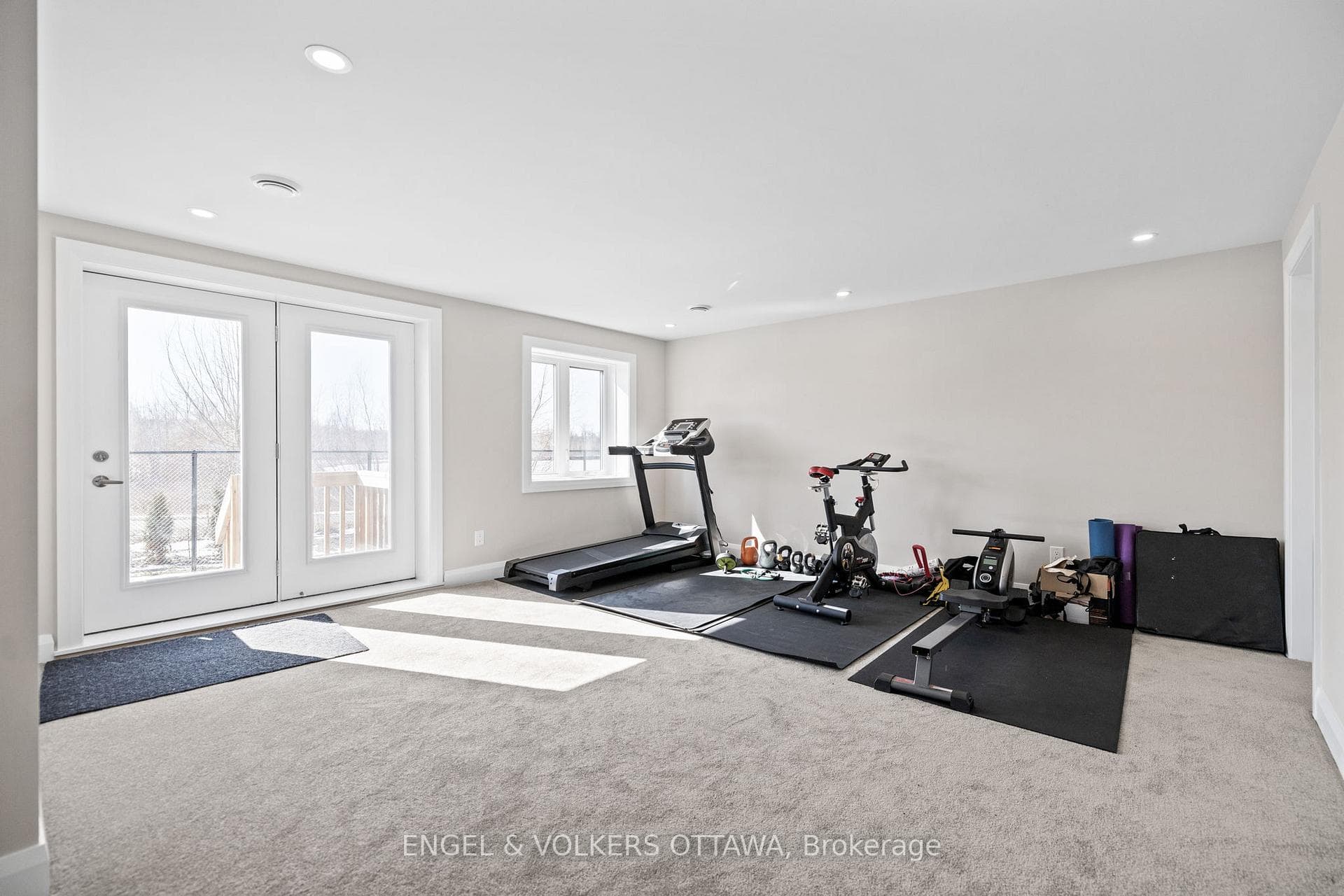 399 Longworth Avenue photo 35