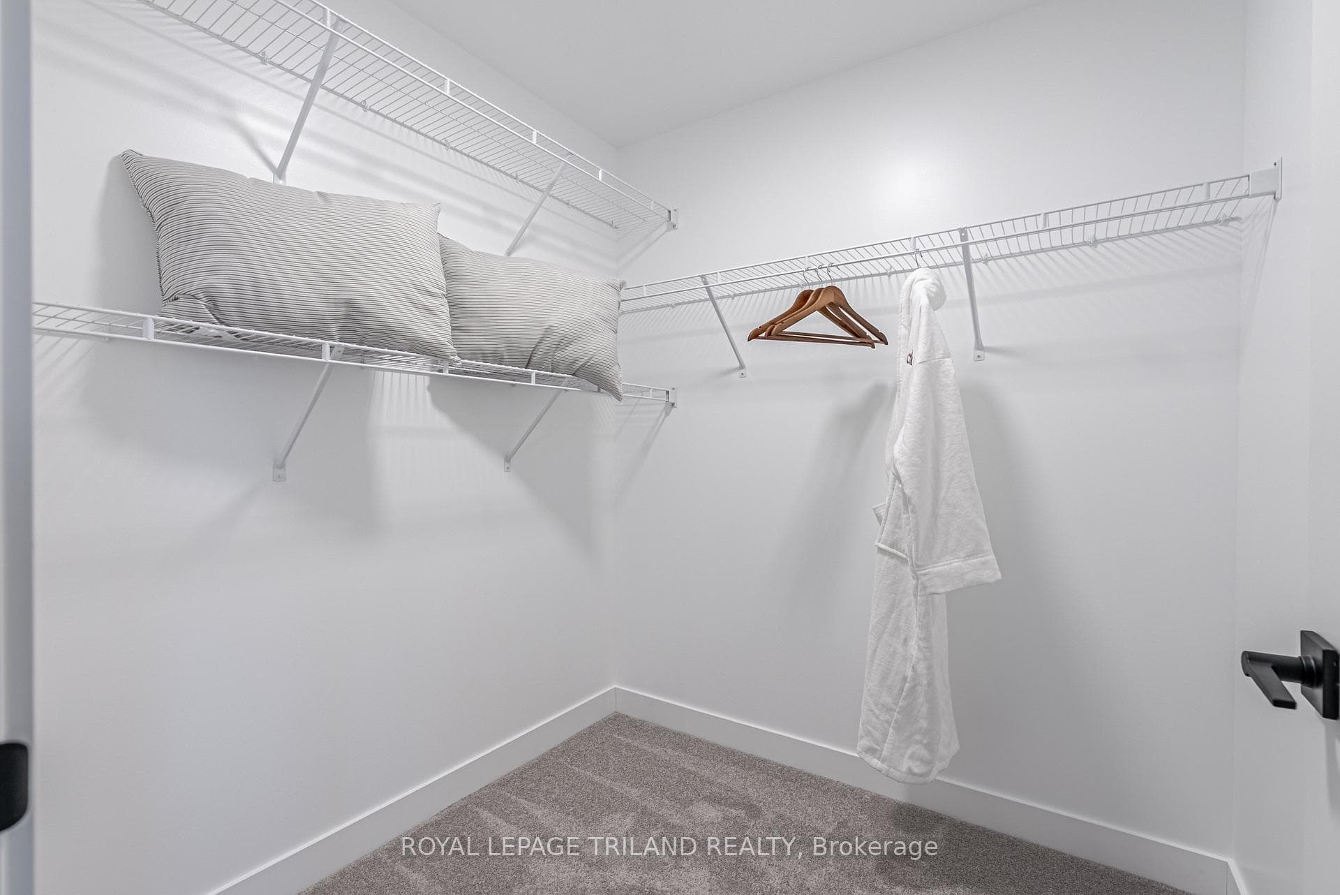 134 Styles Drive photo 40