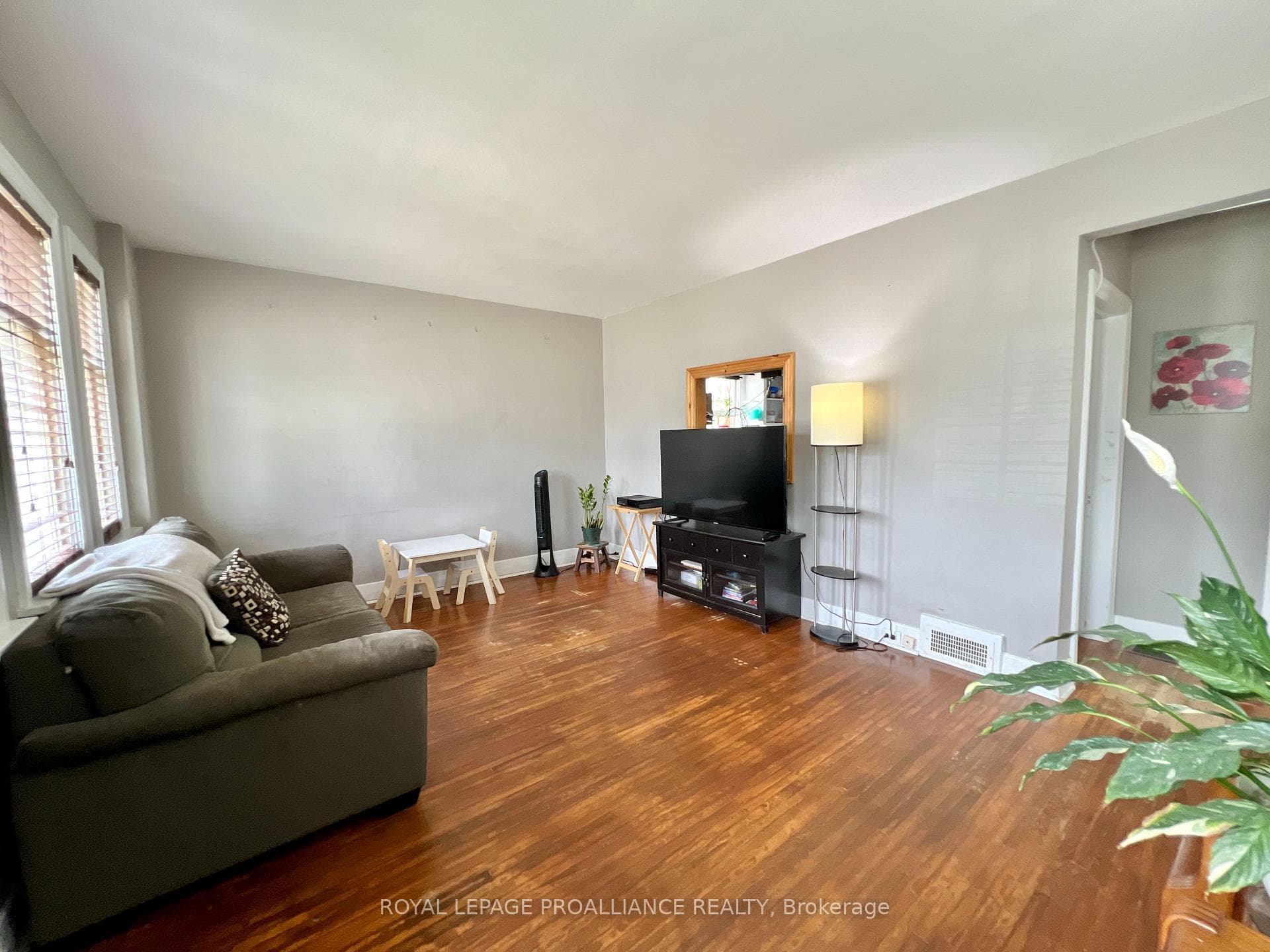 126 Sidney Street photo 5