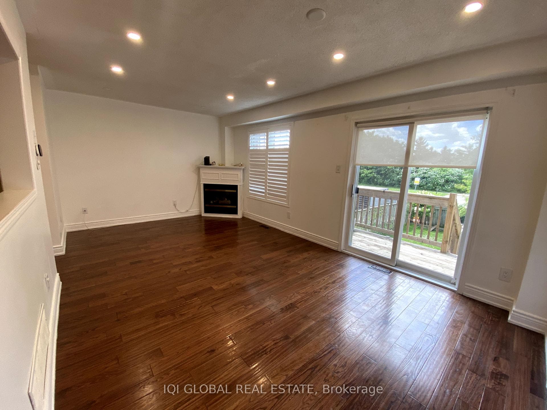 8 Bonello Crescent photo 7