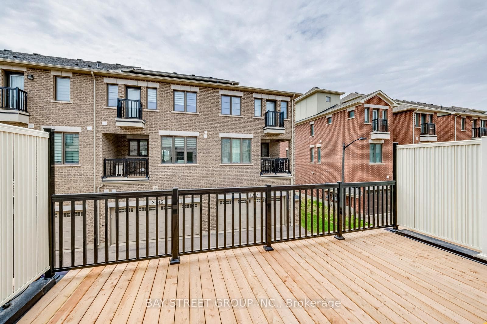 3040 Merrick Road photo 22