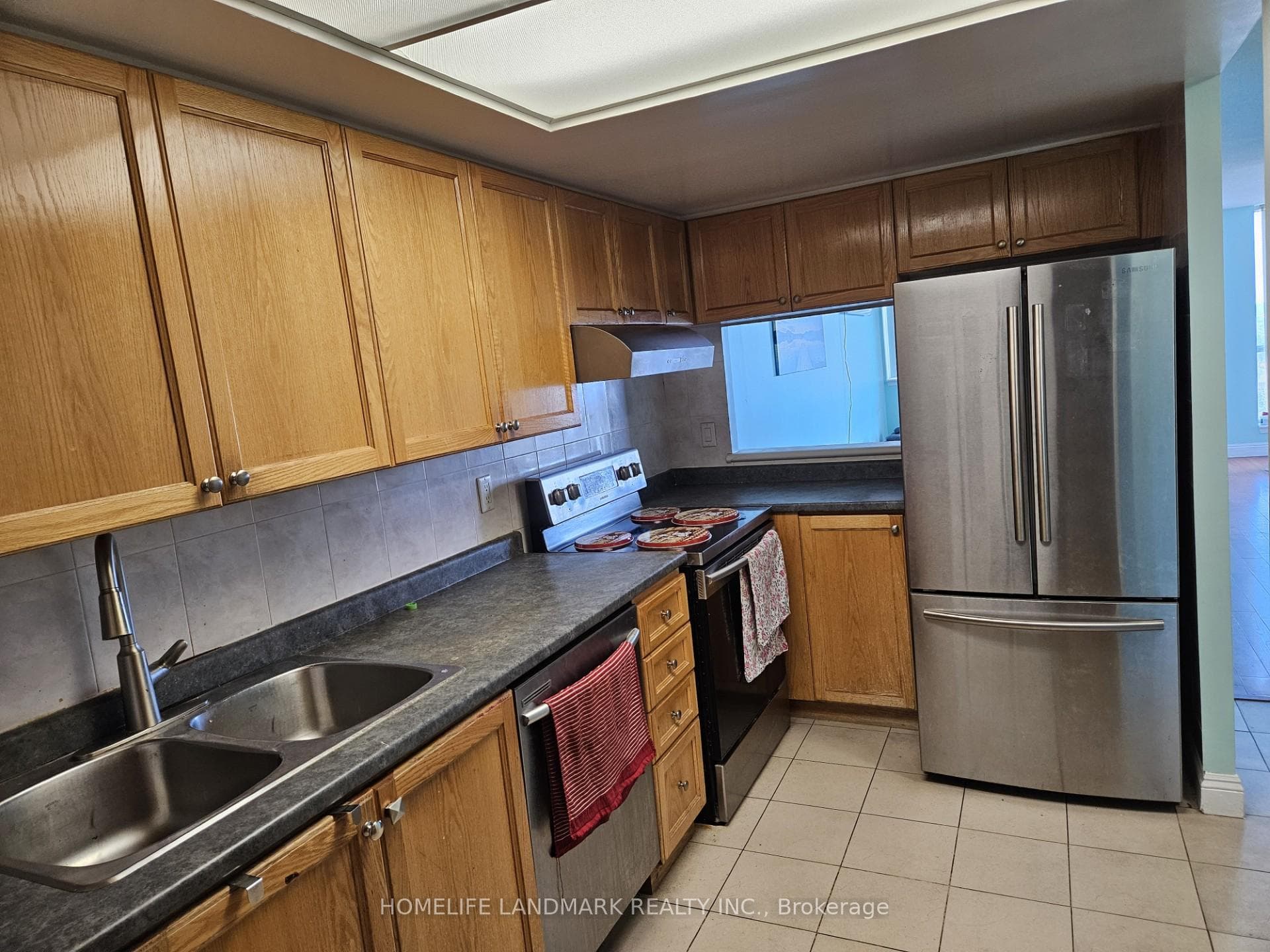 2466 Eglinton Avenue Unit 1419 photo 30