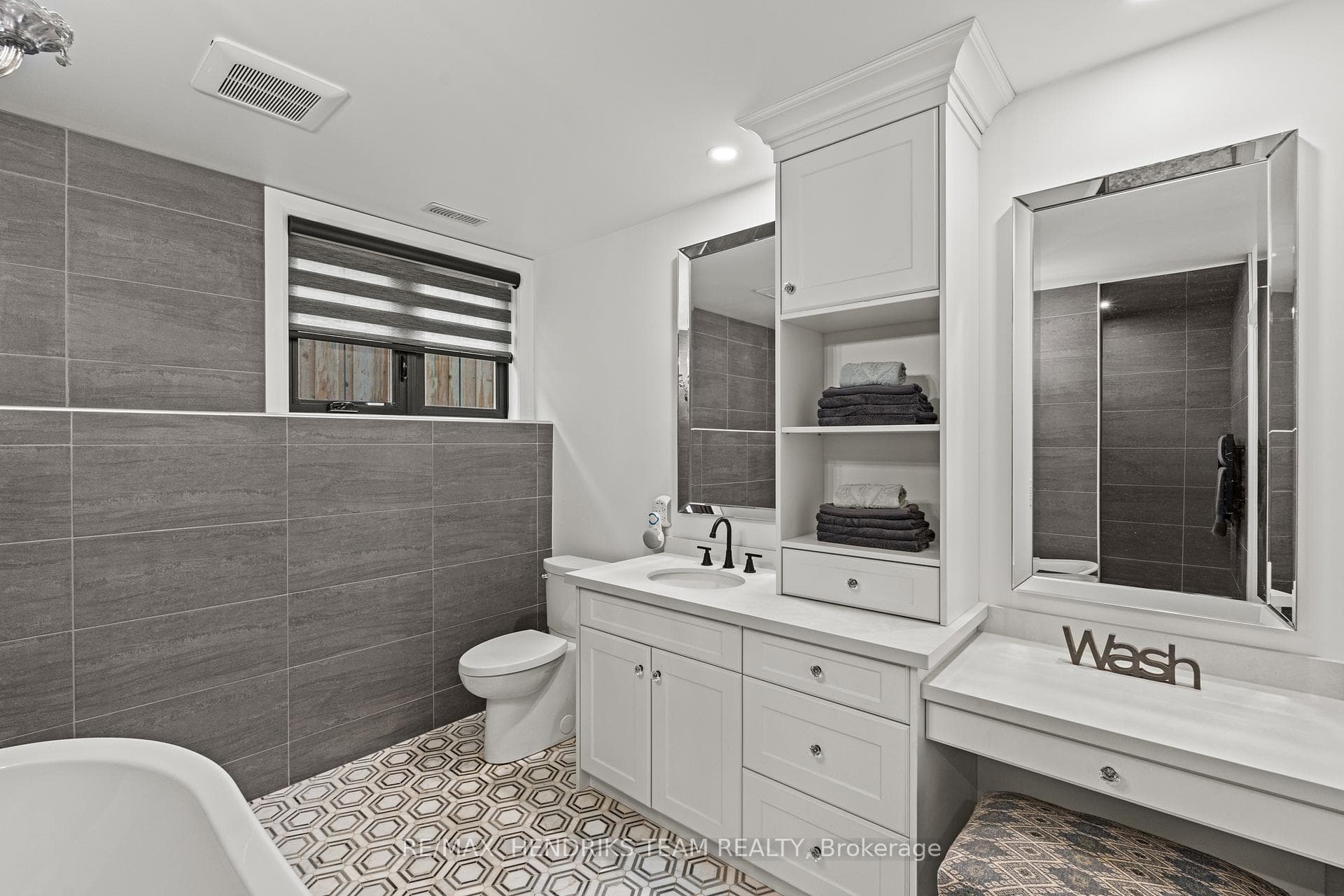 8 Stanmary Drive photo 32