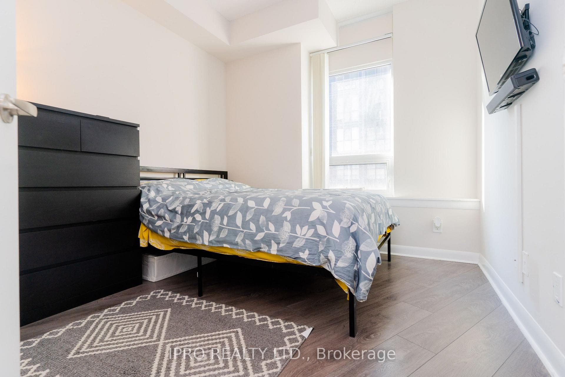 15 Bruyeres Mews Unit 414 photo 16