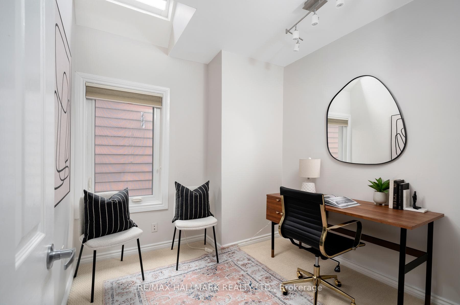 53 Ferrier Avenue photo 27