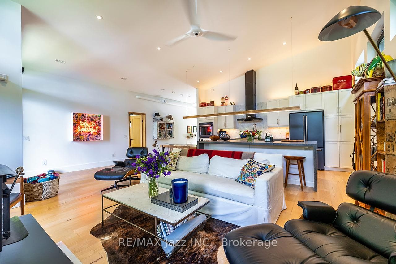 88 Brock Road photo 17