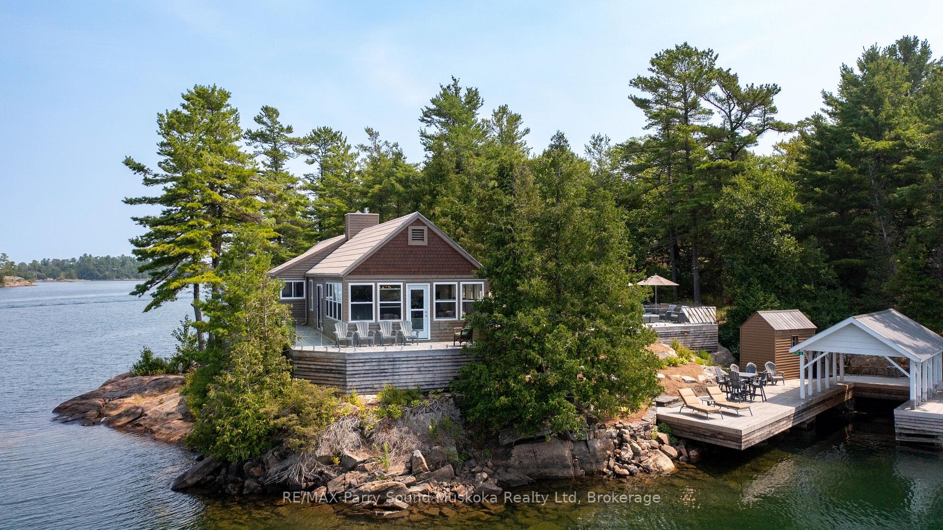 2 A258 Island photo 2