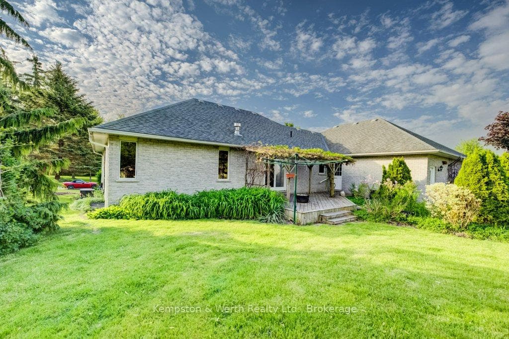 246 King Street photo 39