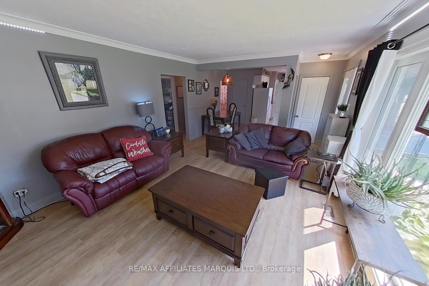 1015 Edythe Avenue photo 9
