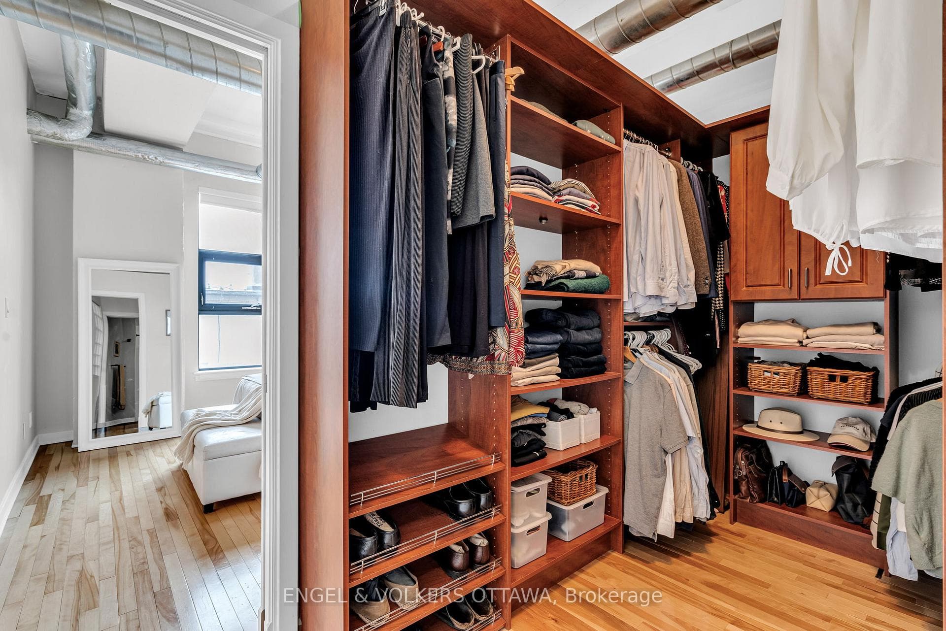 320 Parkdale Avenue Unit 202 photo 24
