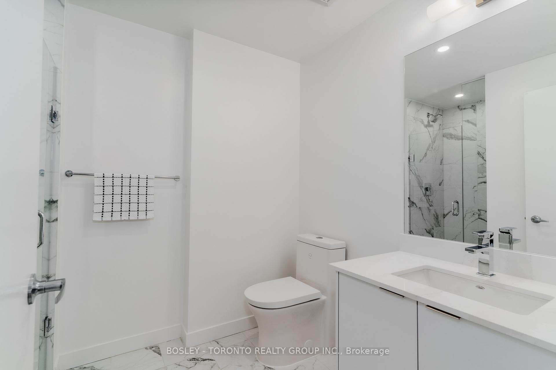 3 Cardiff Road Unit 106 photo 17