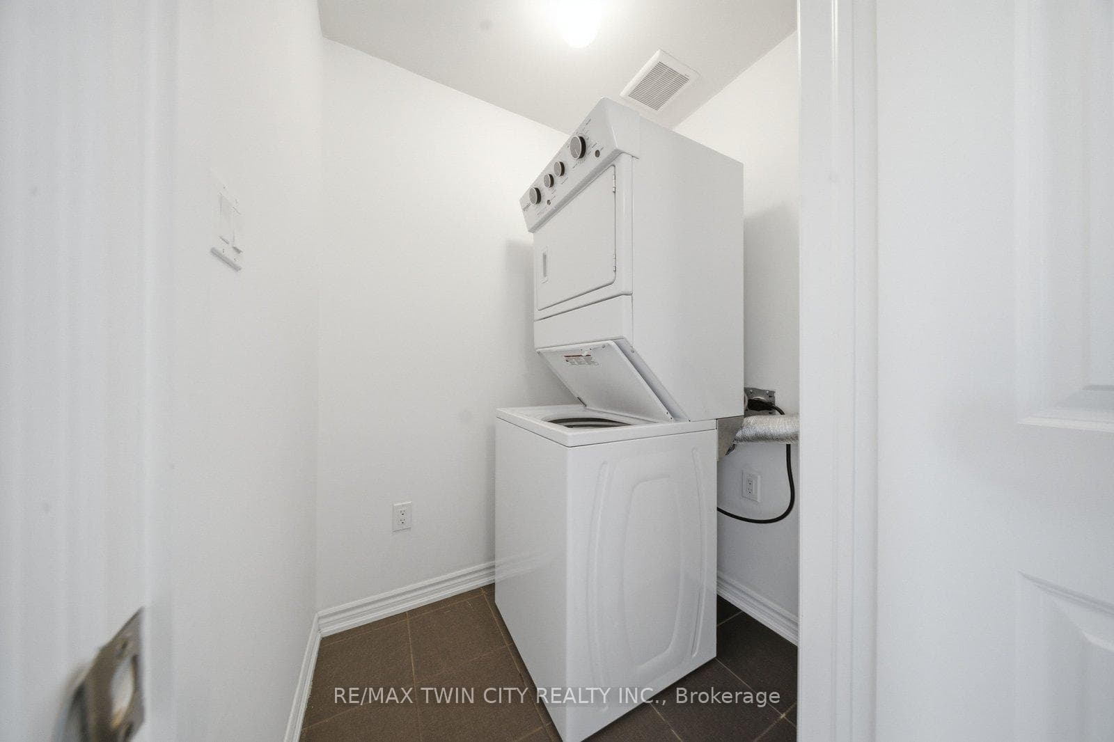 26 Copeman Avenue photo 29