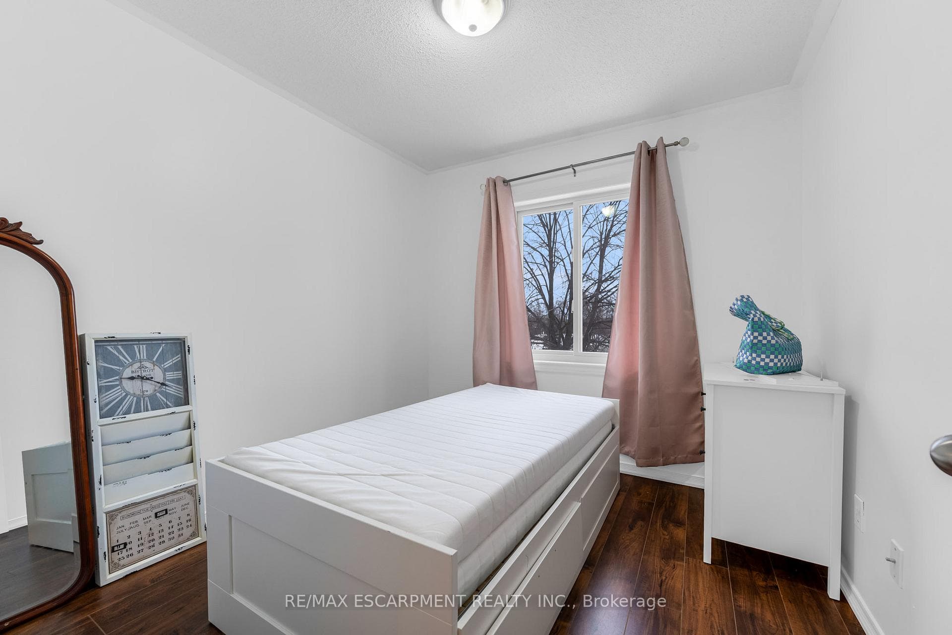 1183 Westview Terrace photo 11