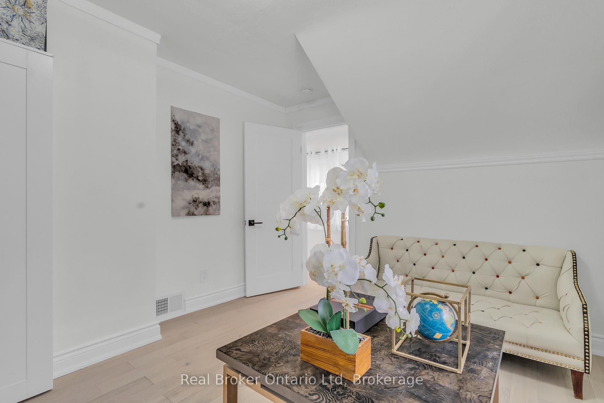 445 Moore Street photo 21