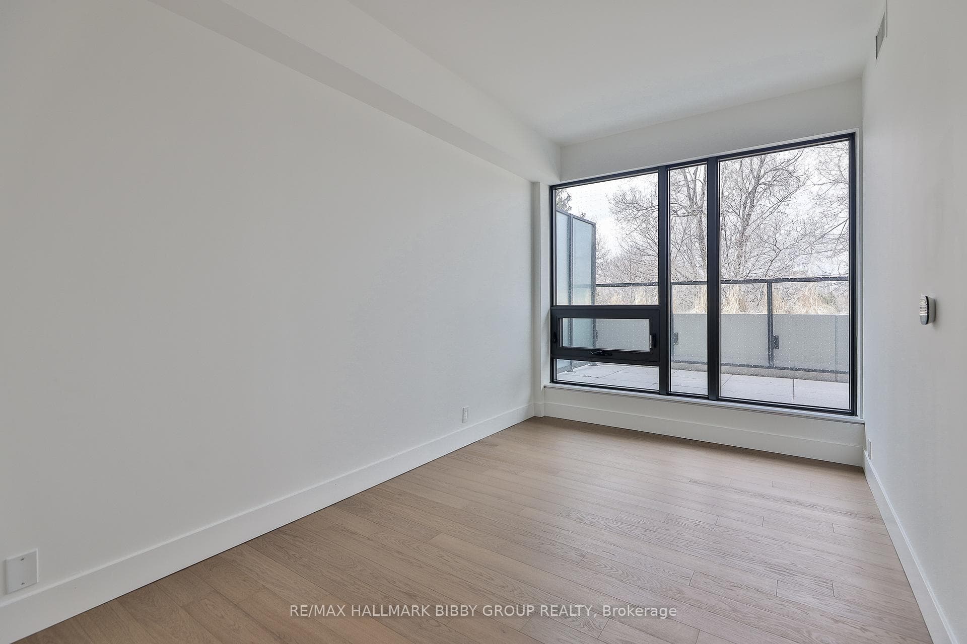 1414 Bayview Avenue Unit 310 photo 24