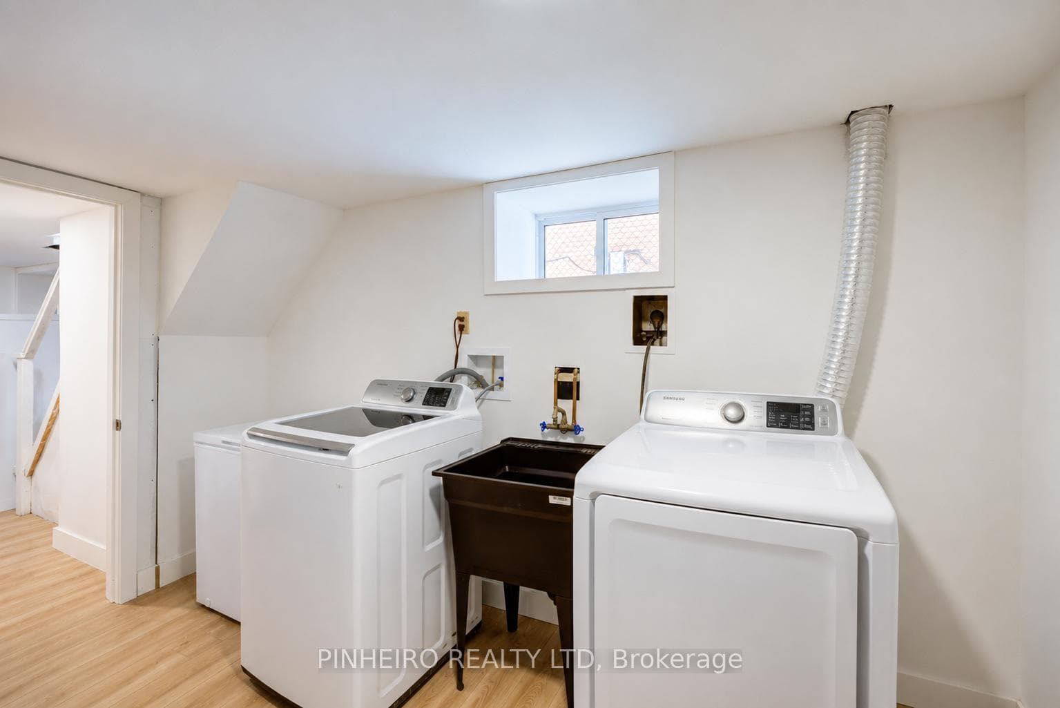 42 Fifth Avenue photo 37