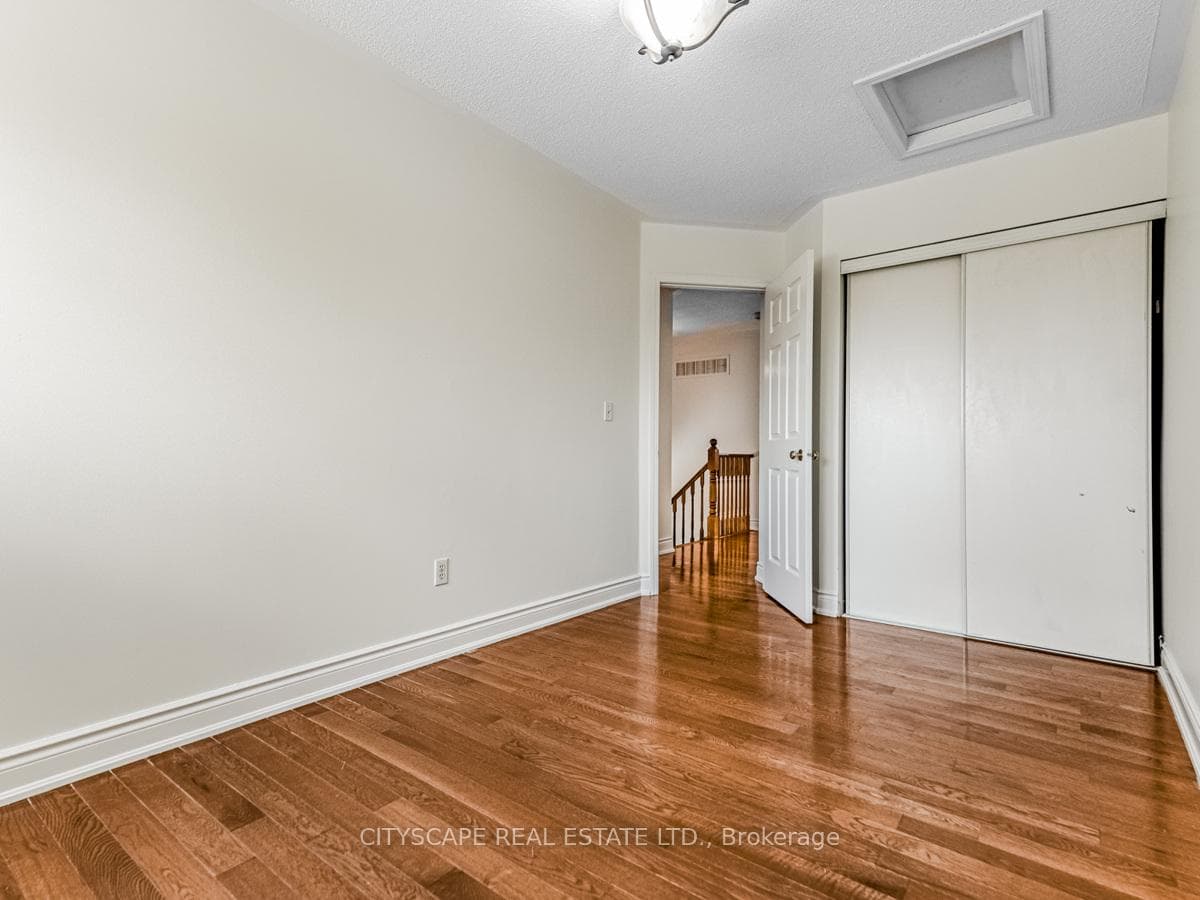 1398 Quest Circle photo 19