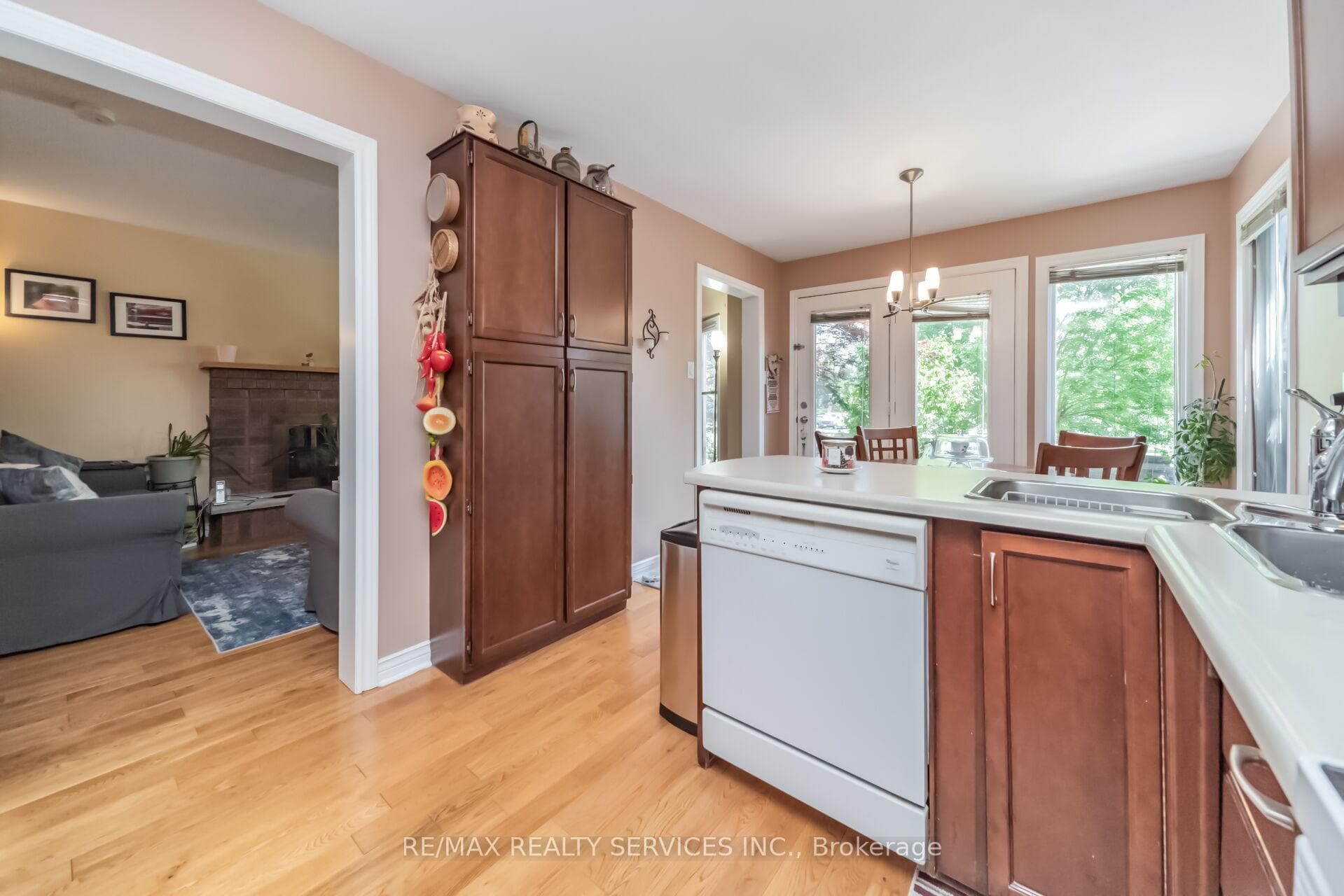 76 Leeward Drive photo 22