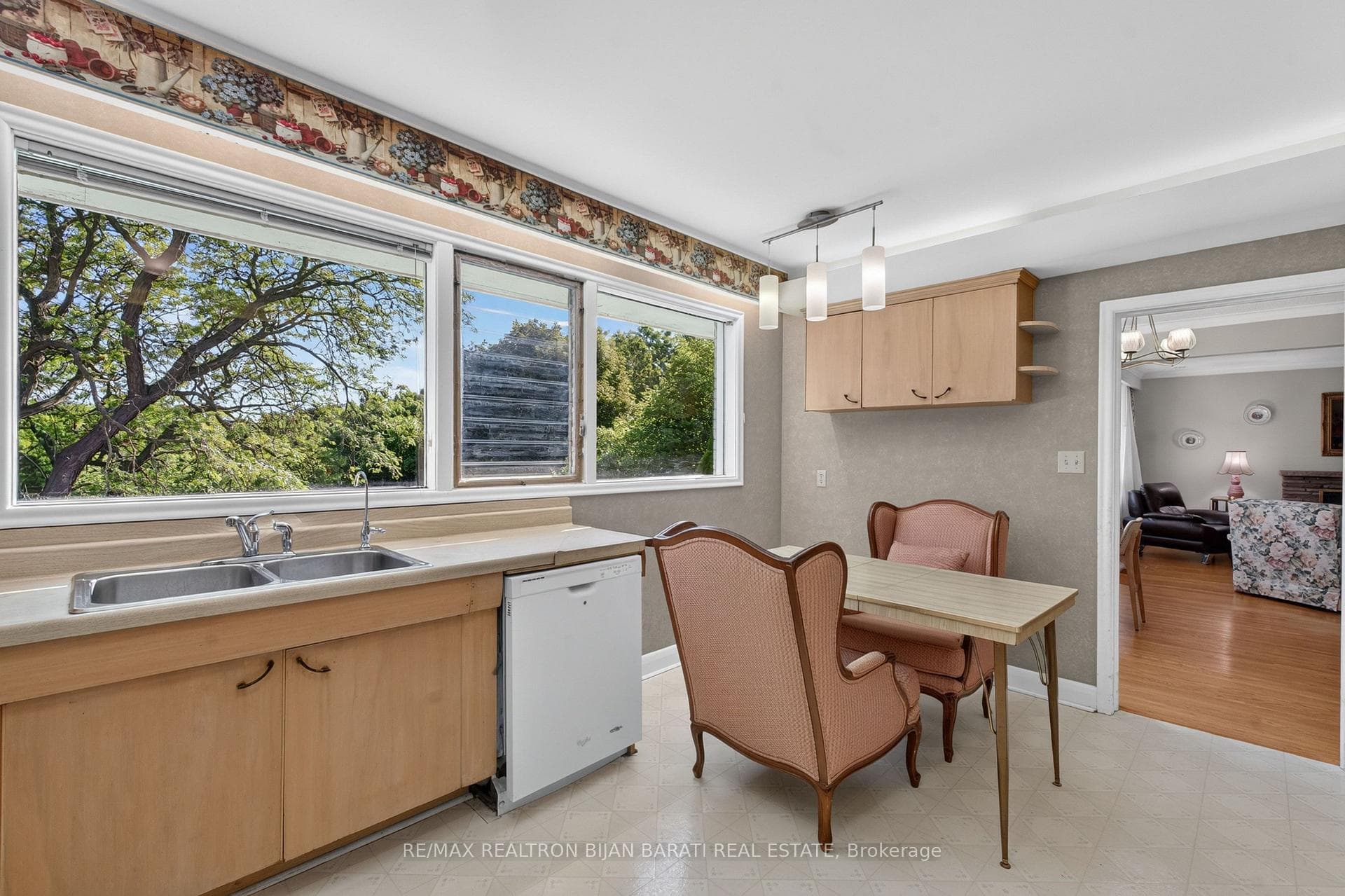 14 Heathview Avenue photo 28