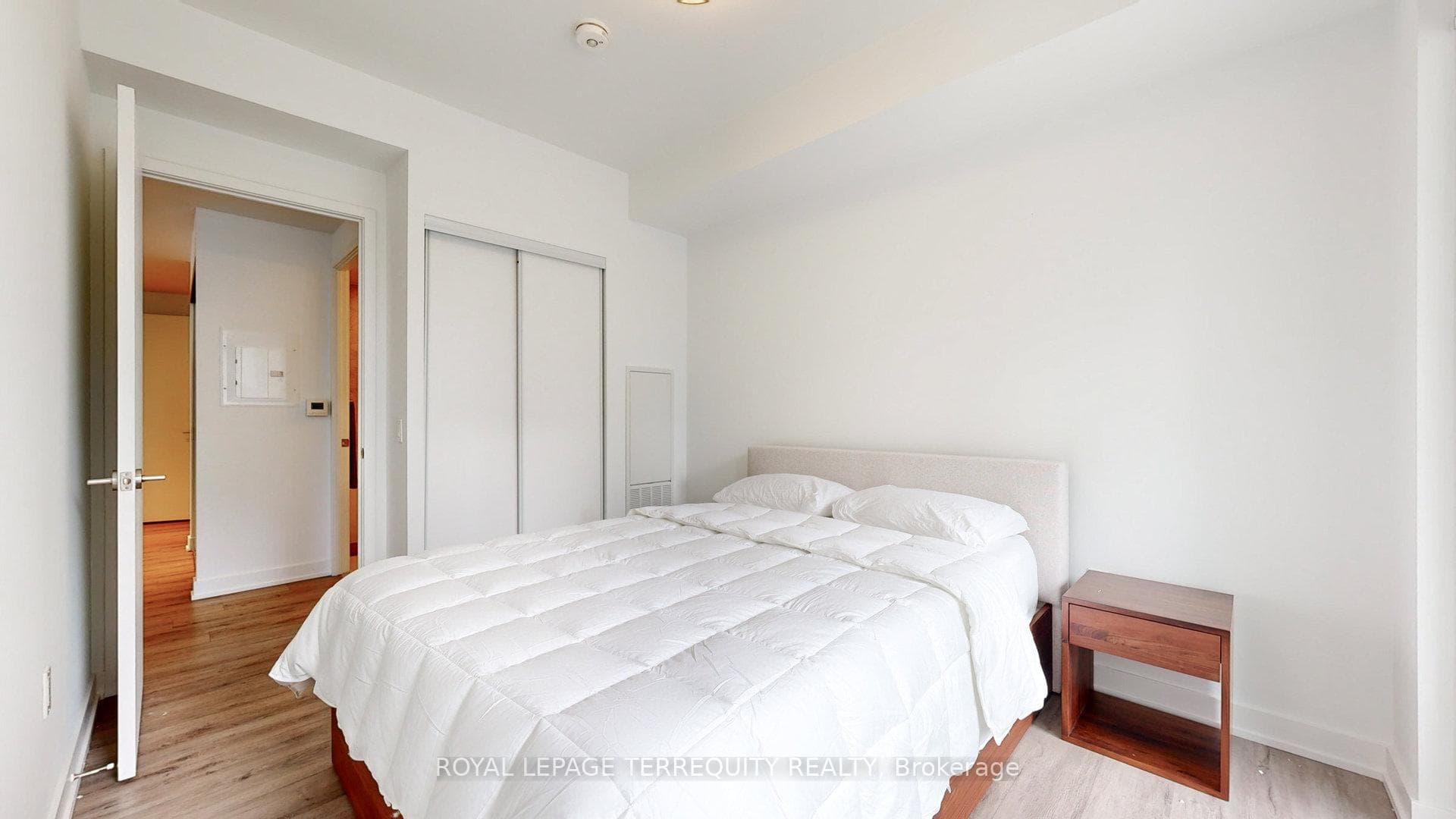 15 Queens Quay Unit 320 photo 30