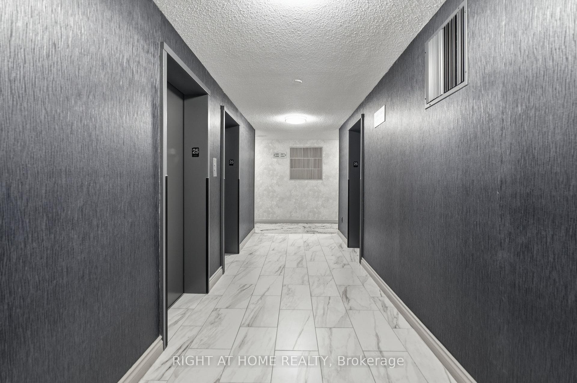 3650 Kaneff Crescent Unit 2507 photo 26