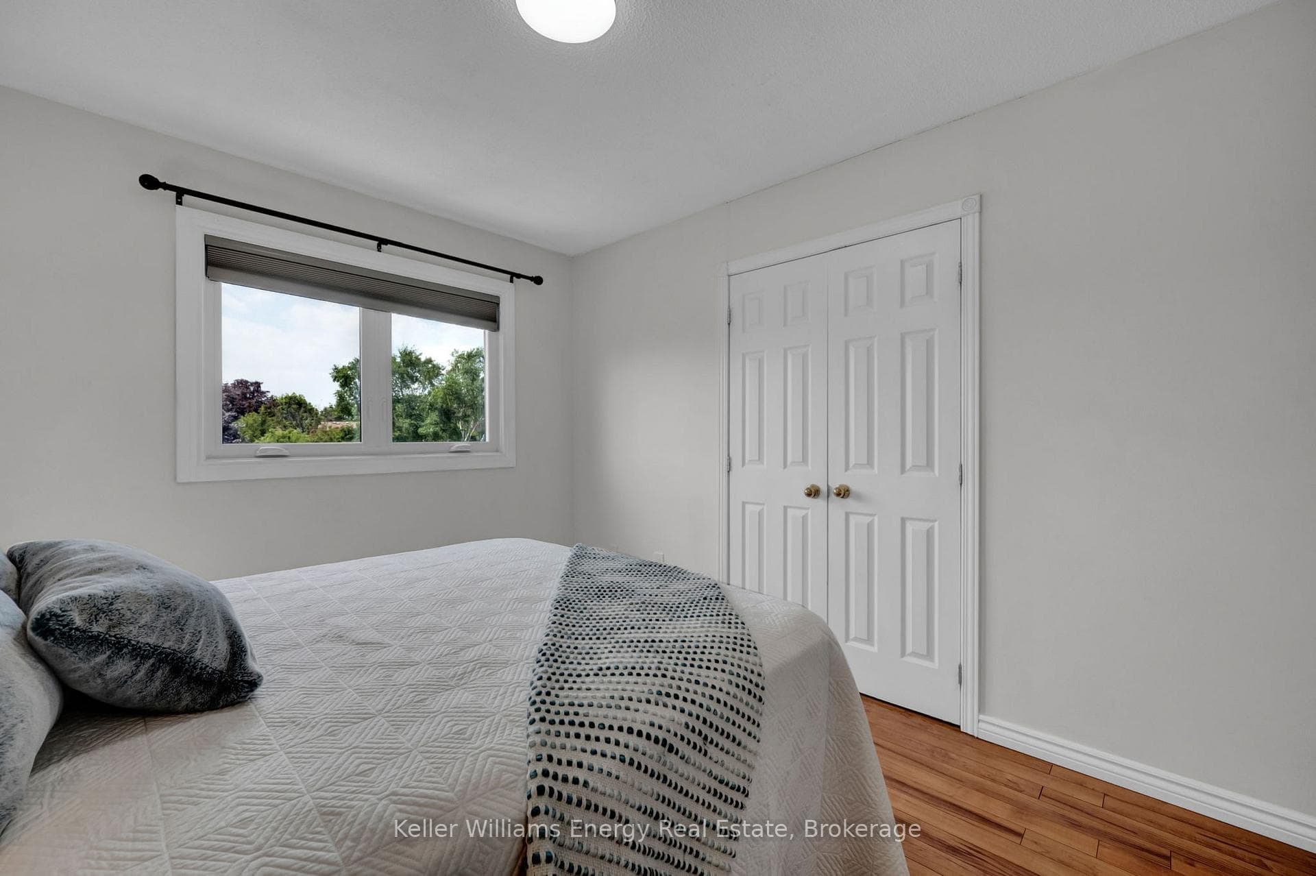 25 Fieldview Crescent photo 18