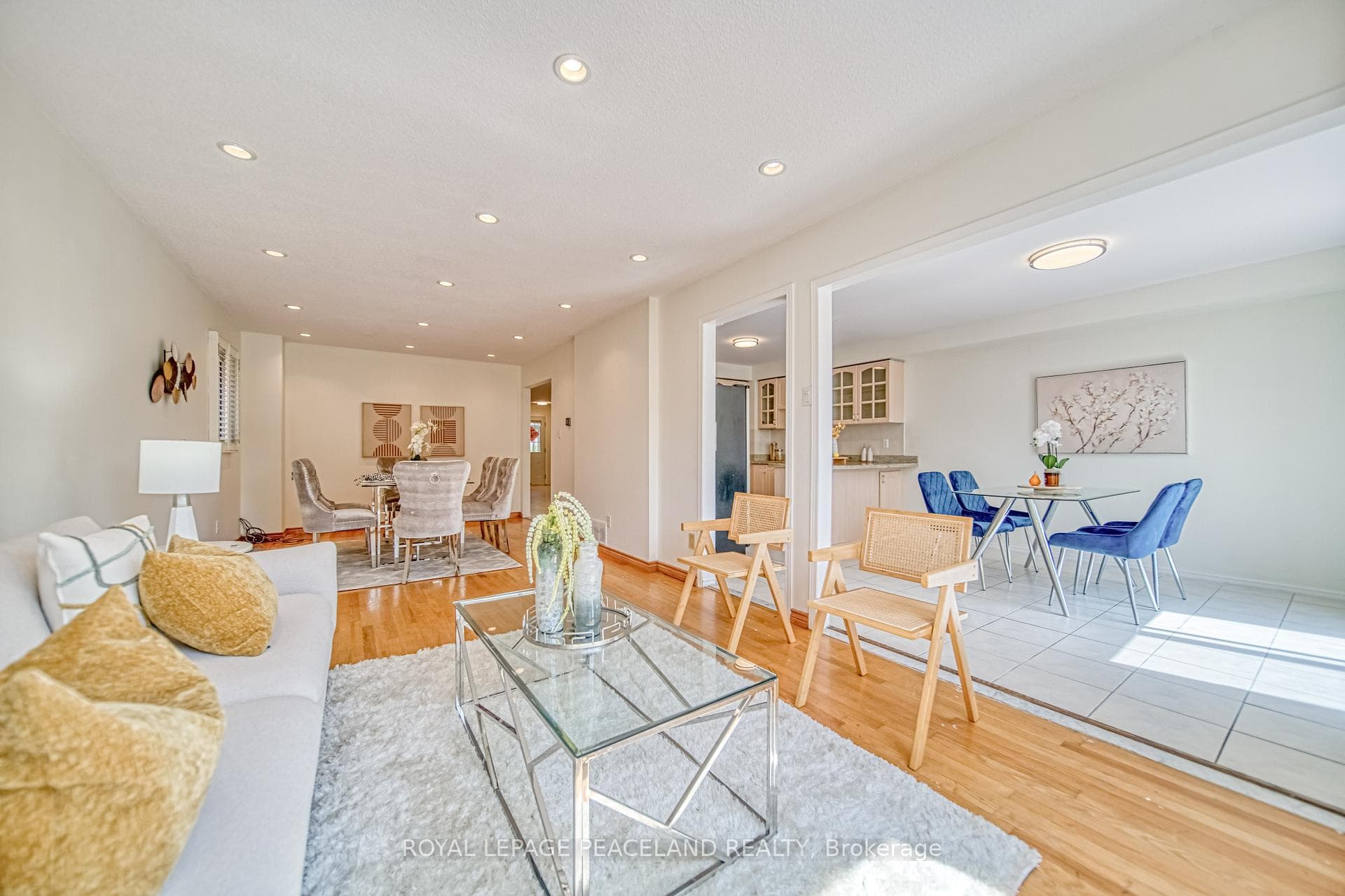 658 Thamesford Terrace photo 9