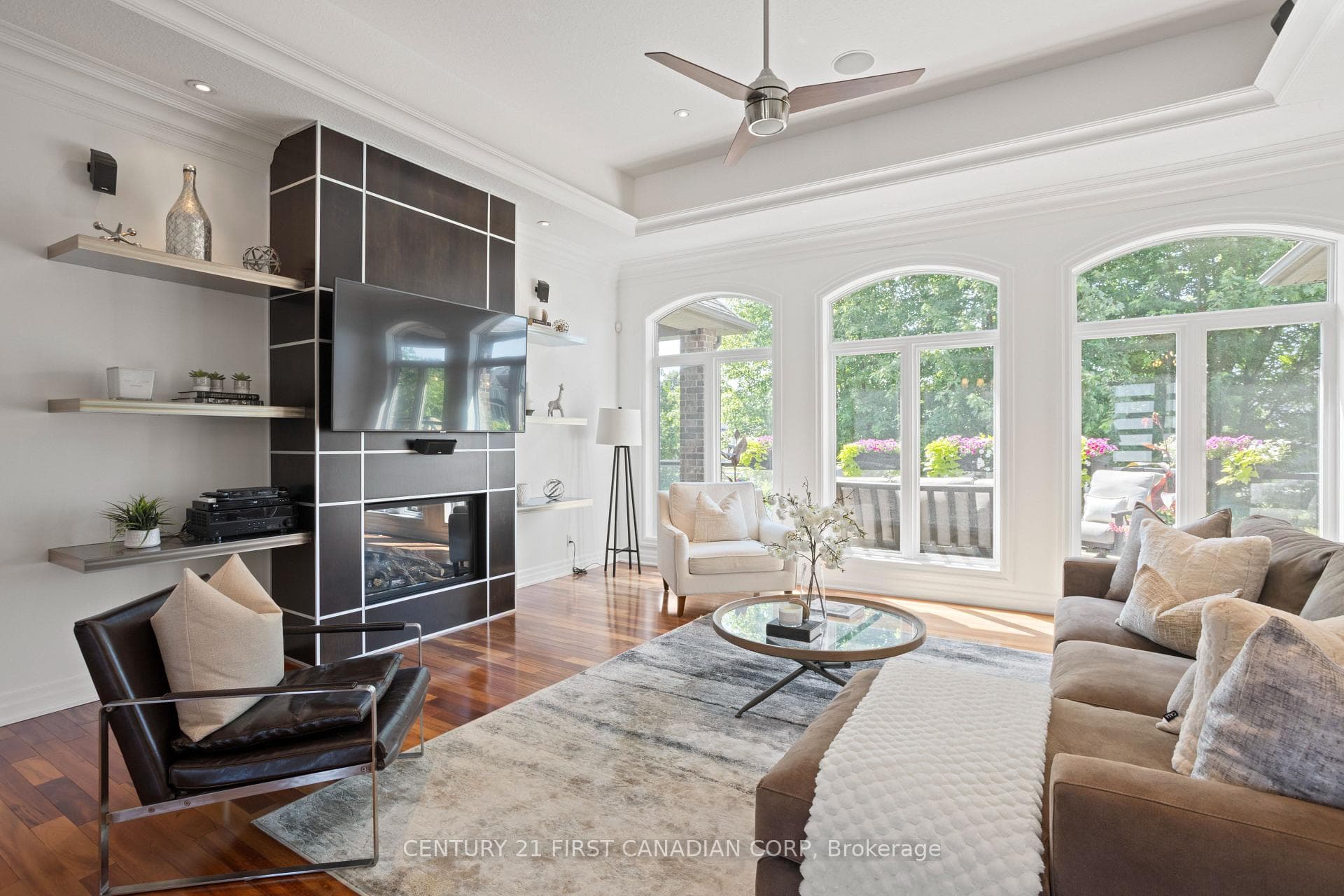 7071 Clayton Walk photo 10