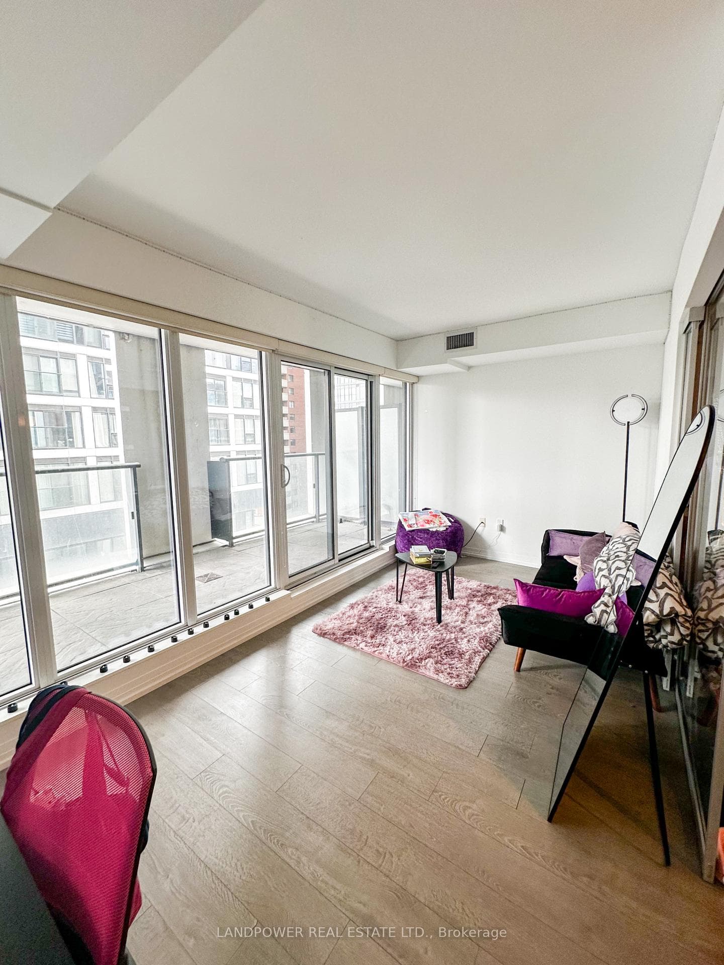 251 Jarvis Street Unit 723 photo 5