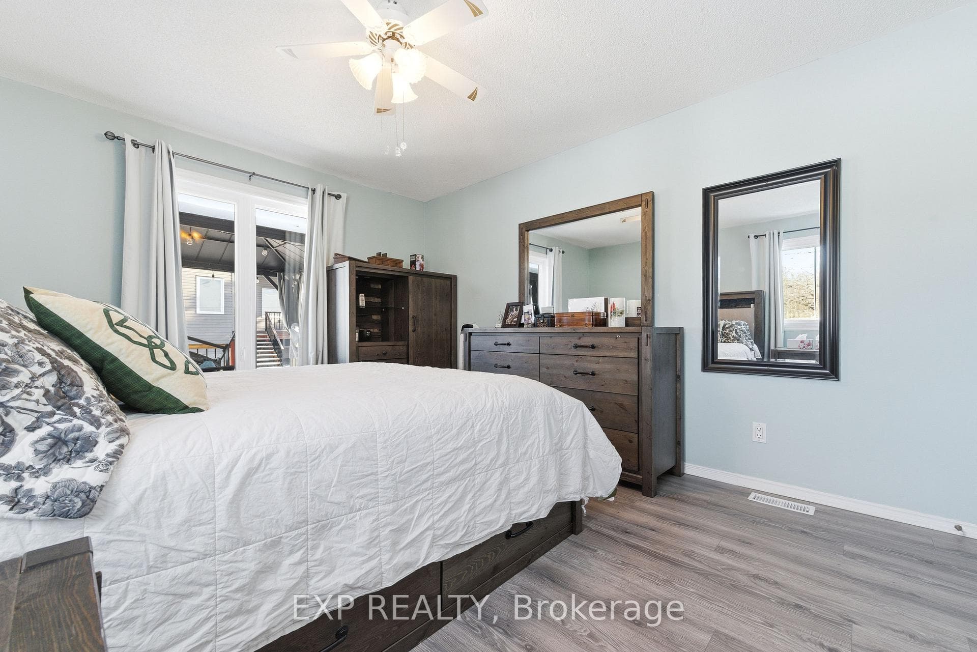 421 Mayhew Street photo 17