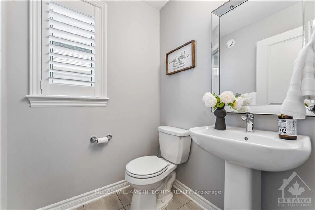 258 TROLLIUS Way photo 10