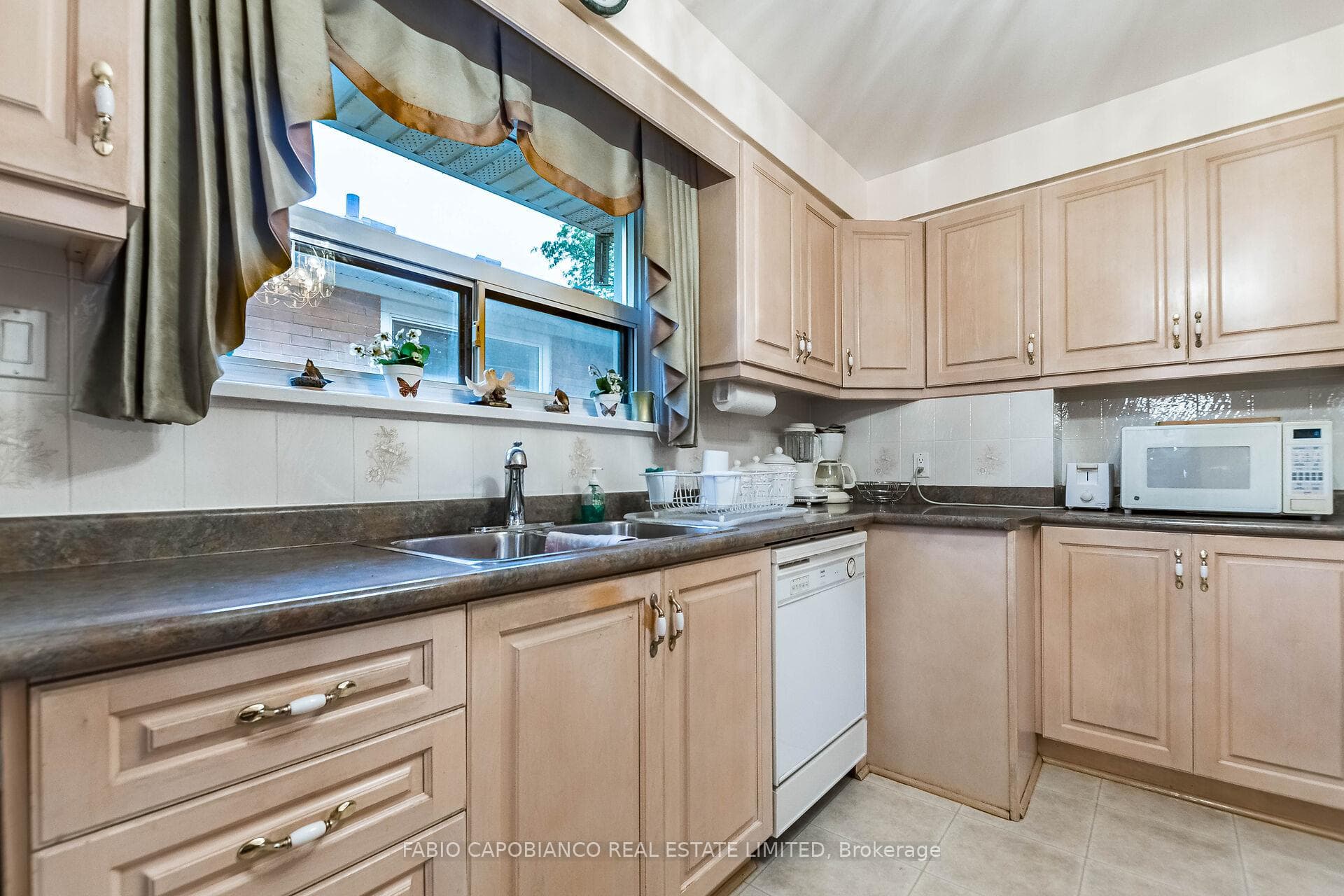 65 Rayside Drive photo 14
