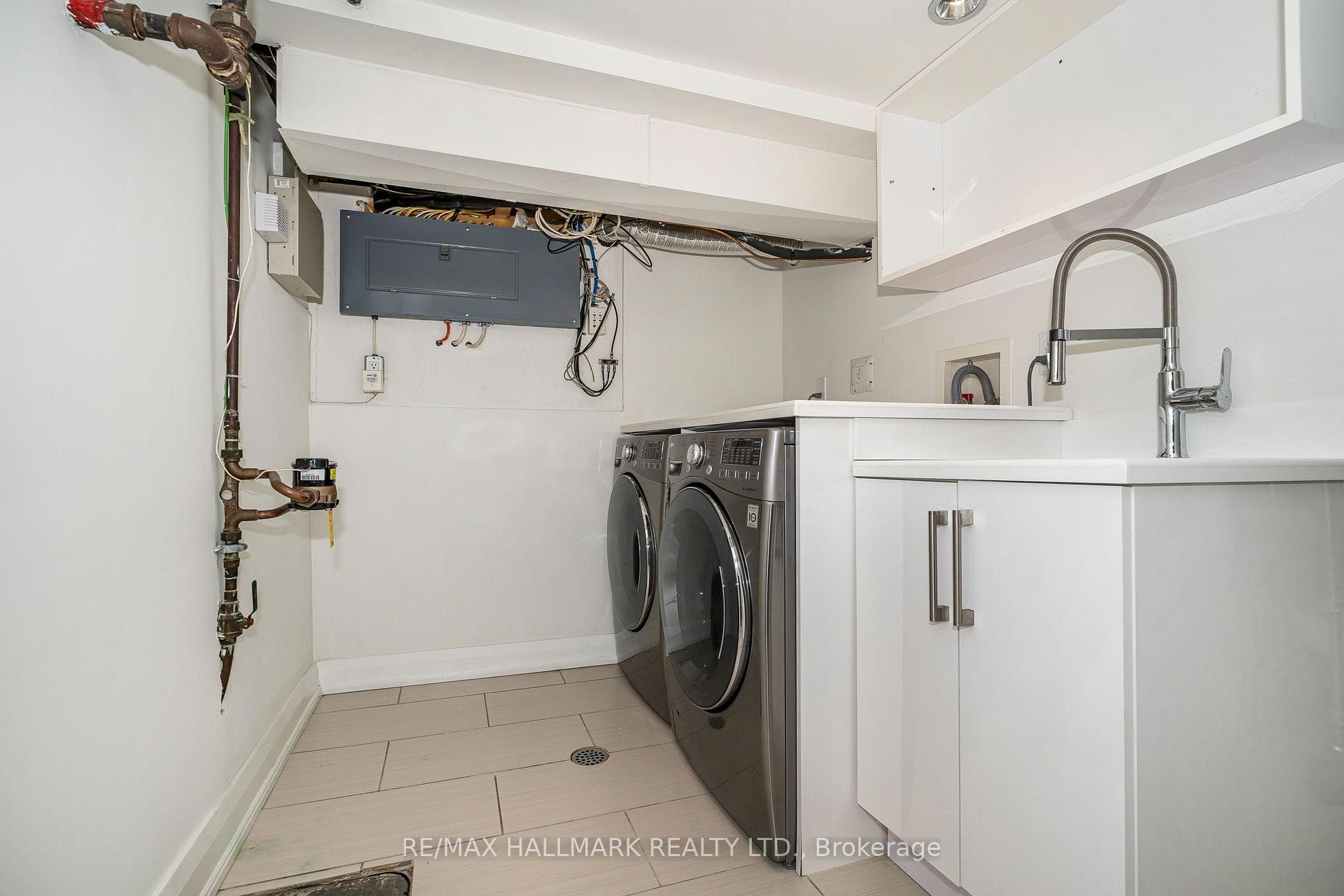104 Monarch Park Avenue photo 38
