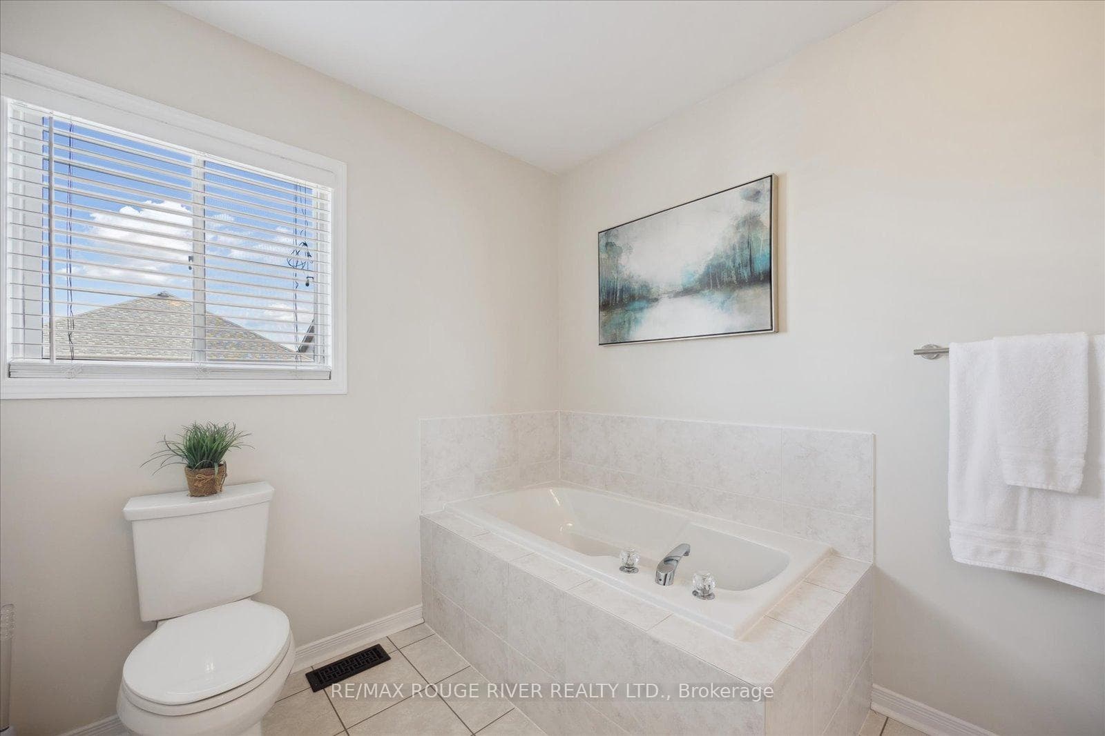 1727 Radcliffe Drive photo 22