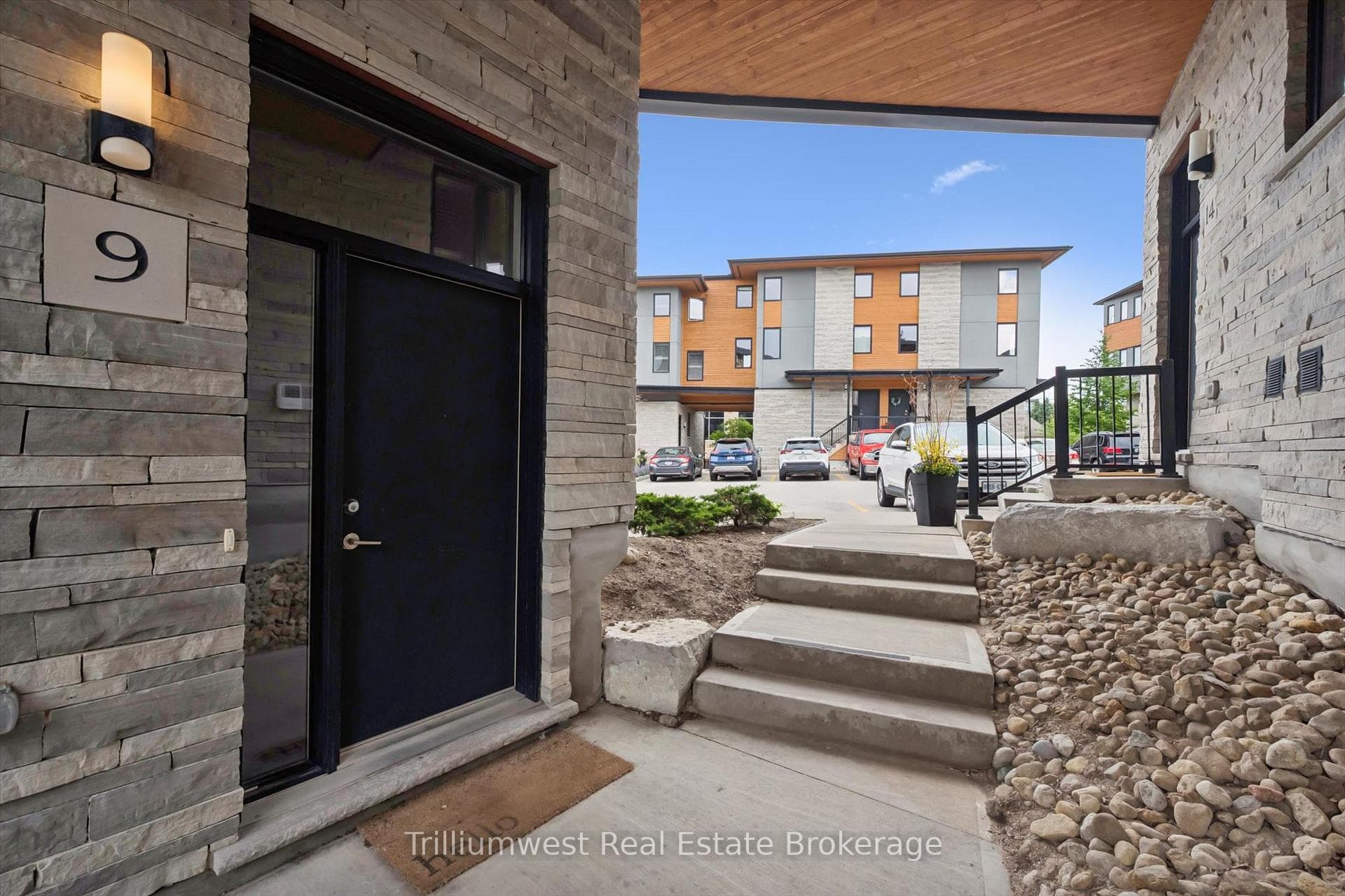 32 Arkell Road Unit 9 photo 24