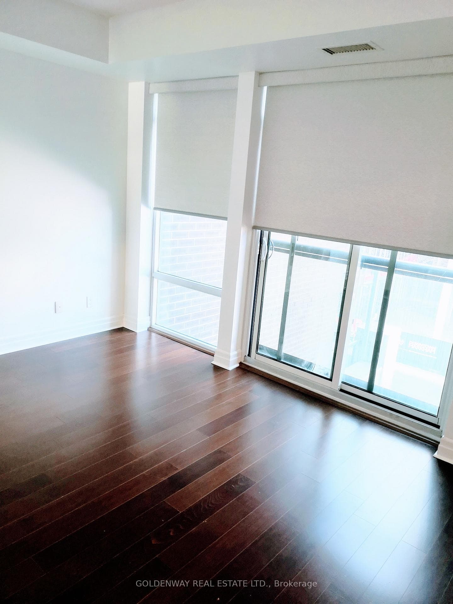 8110 Birchmount Avenue Unit 414 photo 2