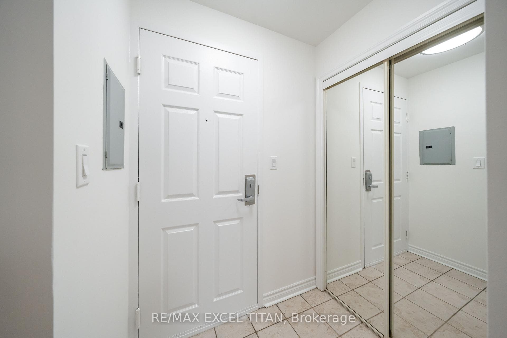 1407 Dupont Street Unit 315 photo 6
