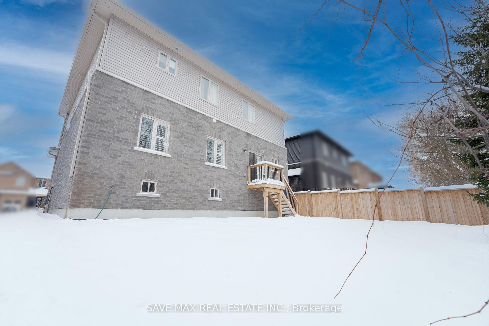 11 Peterson Street photo 33