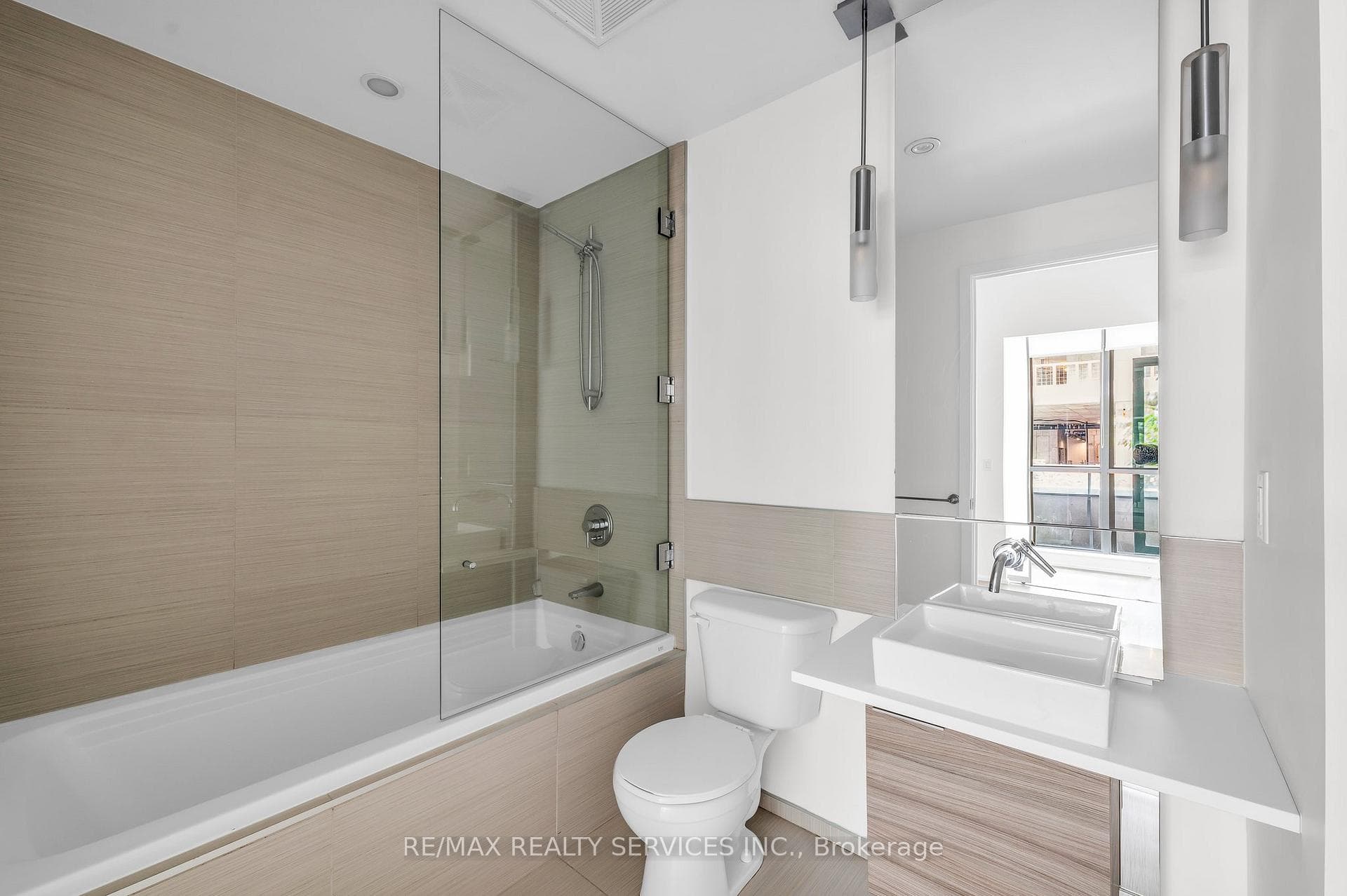 8 Charlotte Street Unit 206 photo 22