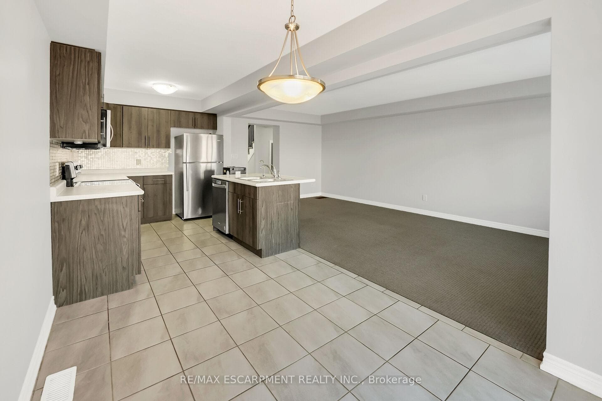 152 Heron Street photo 13
