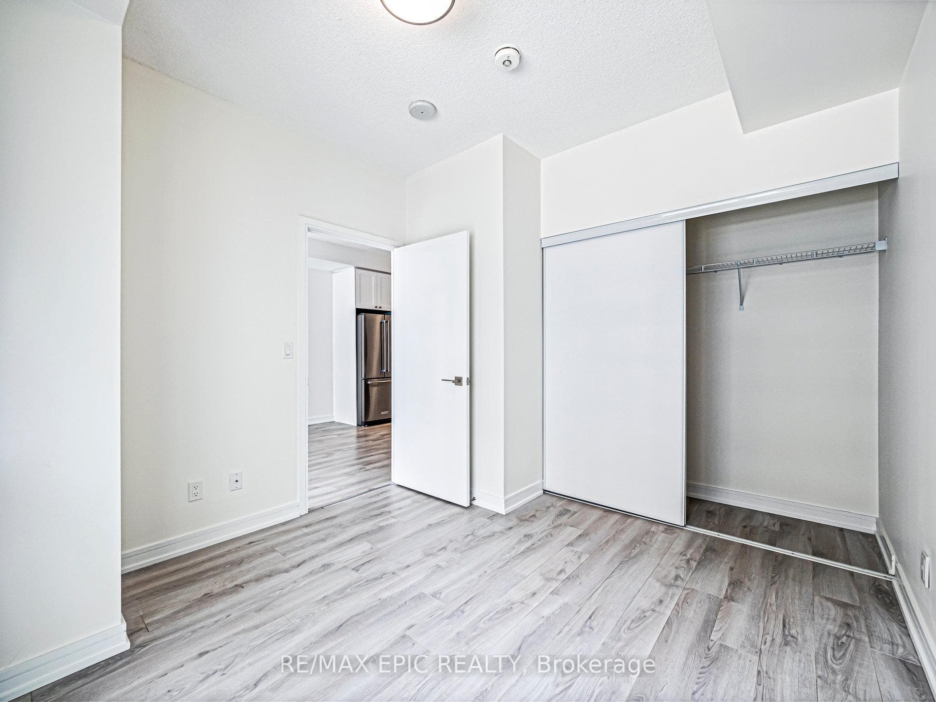 621 Sheppard Avenue Unit 301 photo 18