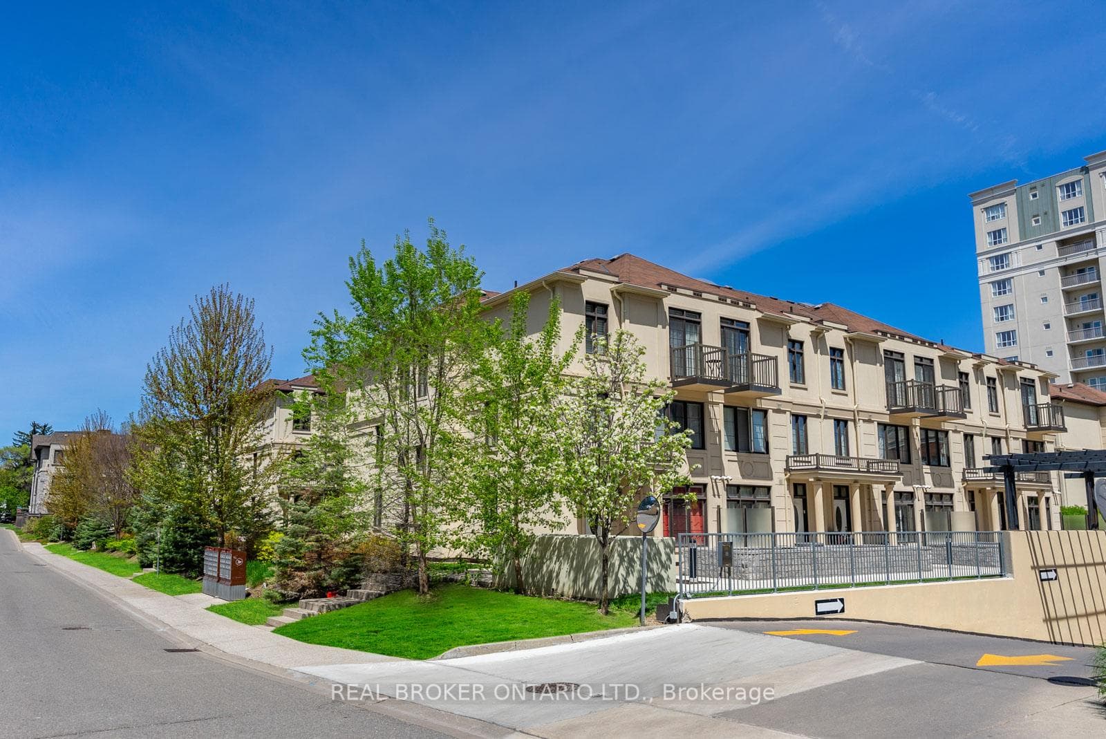 7 Brighton Place Unit 30 photo 15
