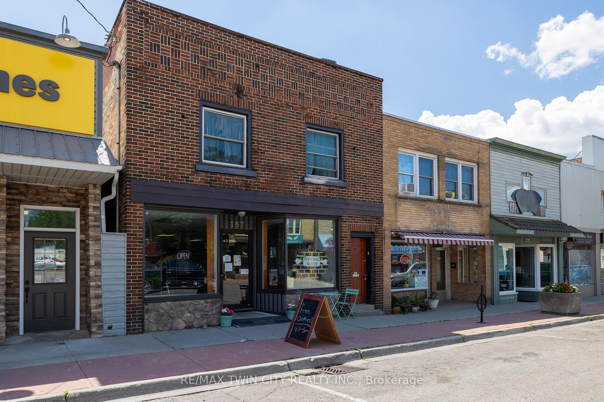 157 MAIN Street photo 3