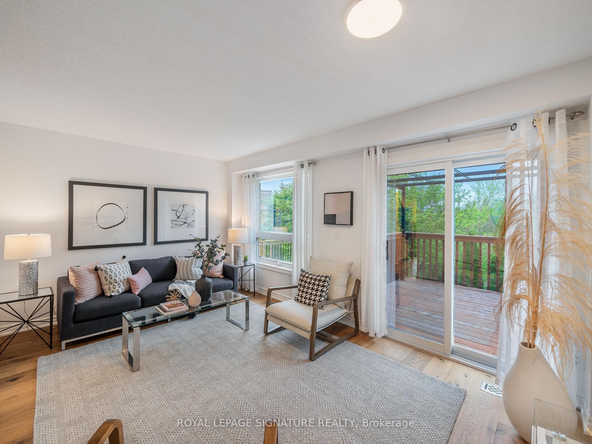 413 Cobblehill Drive photo 17