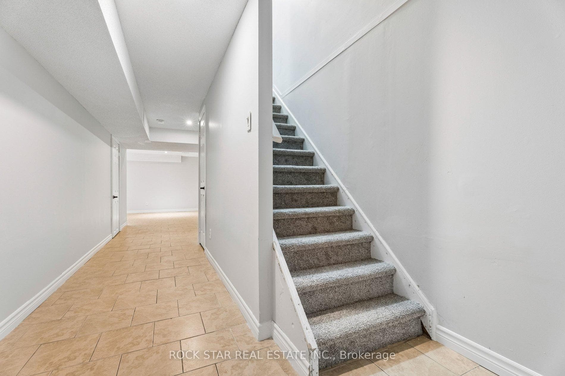 1860 Upper Gage Avenue Unit 3 photo 23