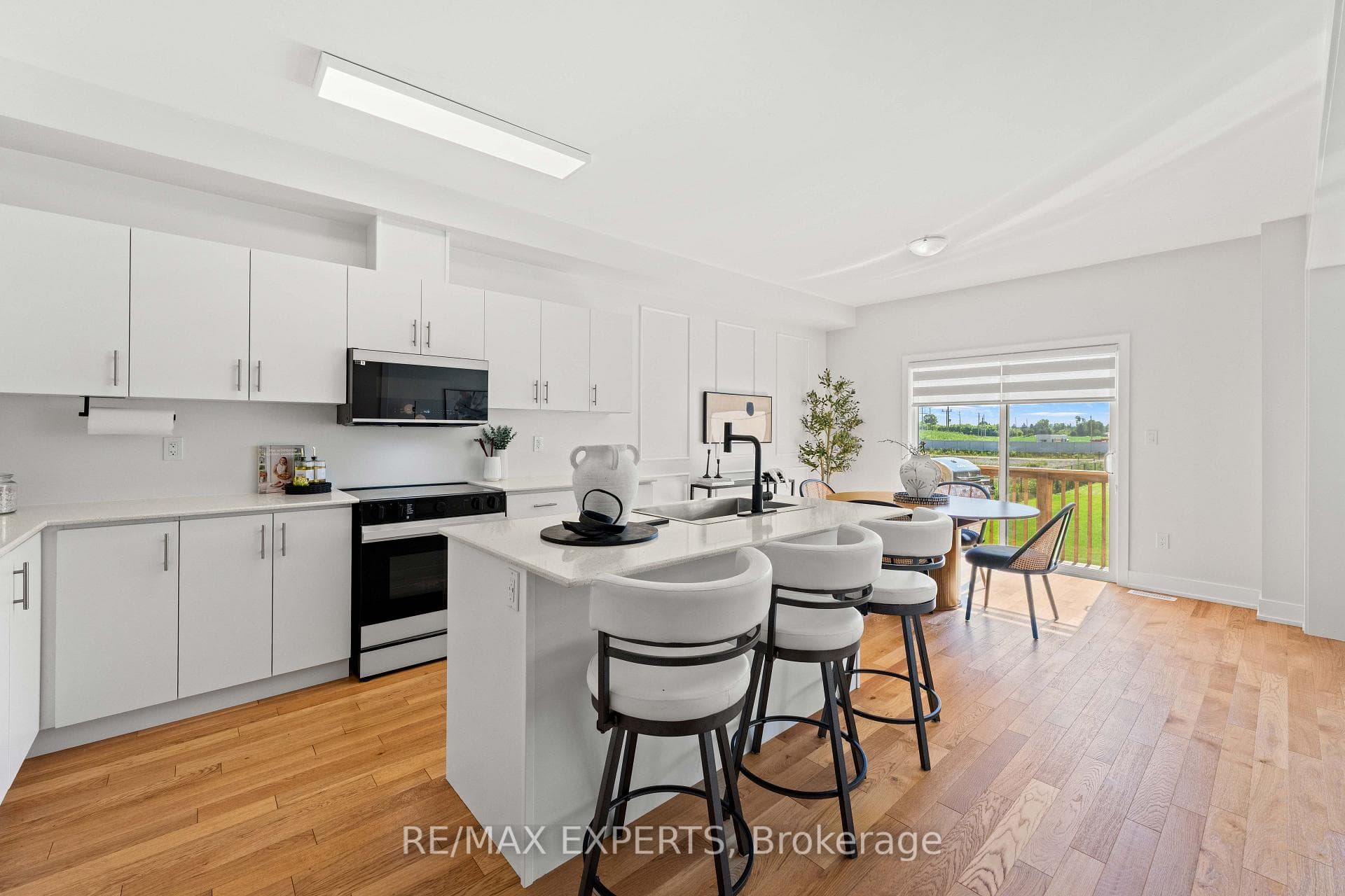 10 Lawrence D. Pridham Avenue photo 9