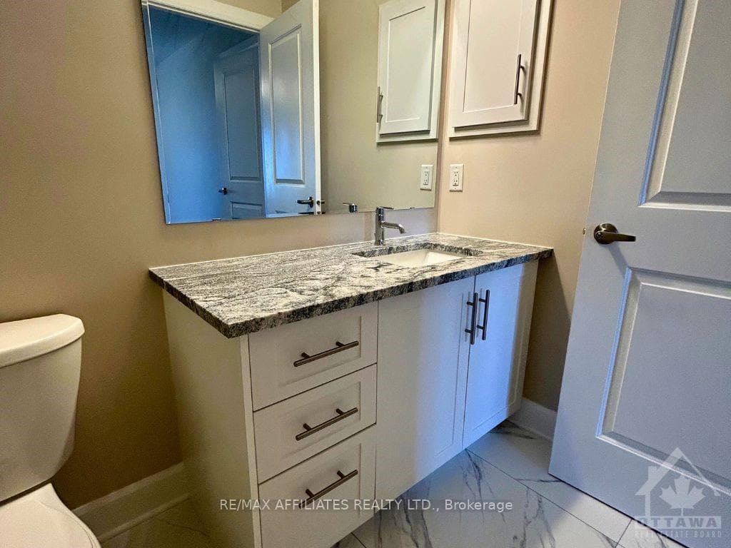 228 HOOPER Street photo 14