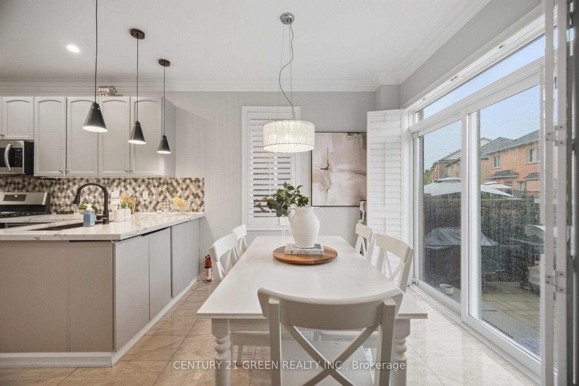 399 Savoline Boulevard photo 18